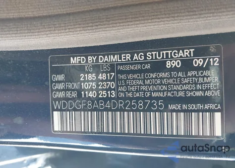 2013 Mercedes-Benz C 300 Luxury 4Matic z USA, uszkodzony, nr VIN WDDGF8AB4DR258735